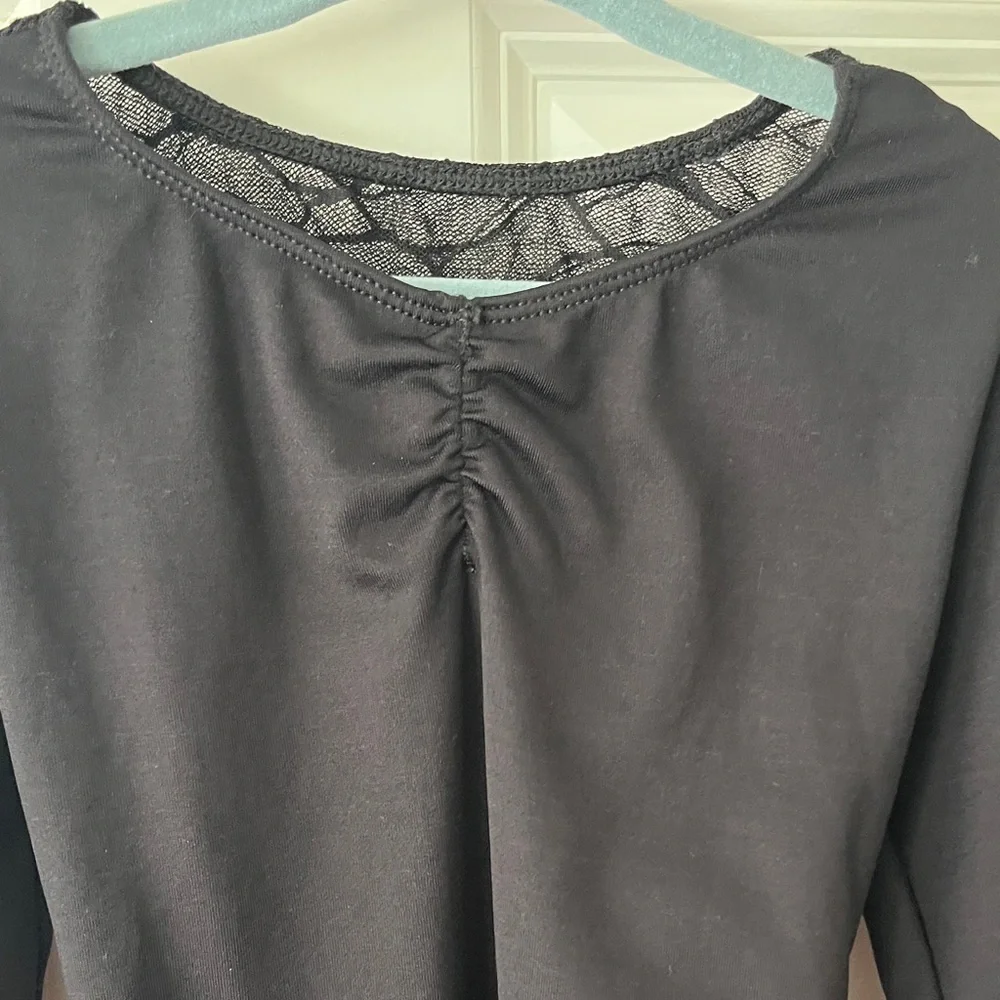 Girls Motionwear Black Long Sleeve Lave back Bodysuit Sz 8-10 Medium
